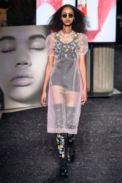 Look 9